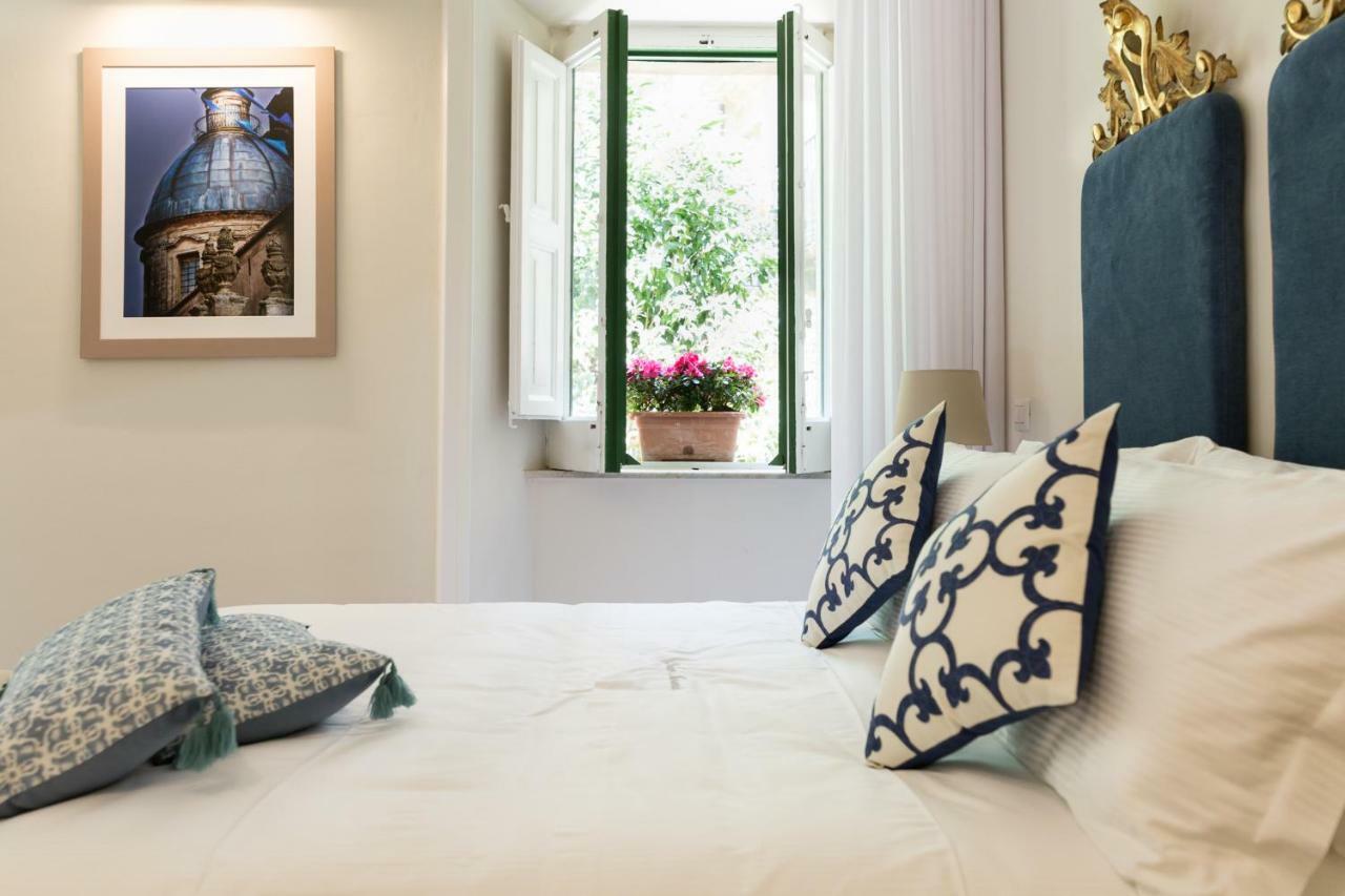 Palazzo Taranto Luxury Rooms Caltagirone Exterior photo