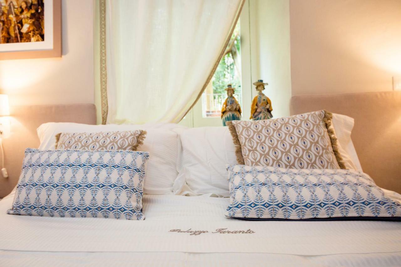 Palazzo Taranto Luxury Rooms Caltagirone Exterior photo