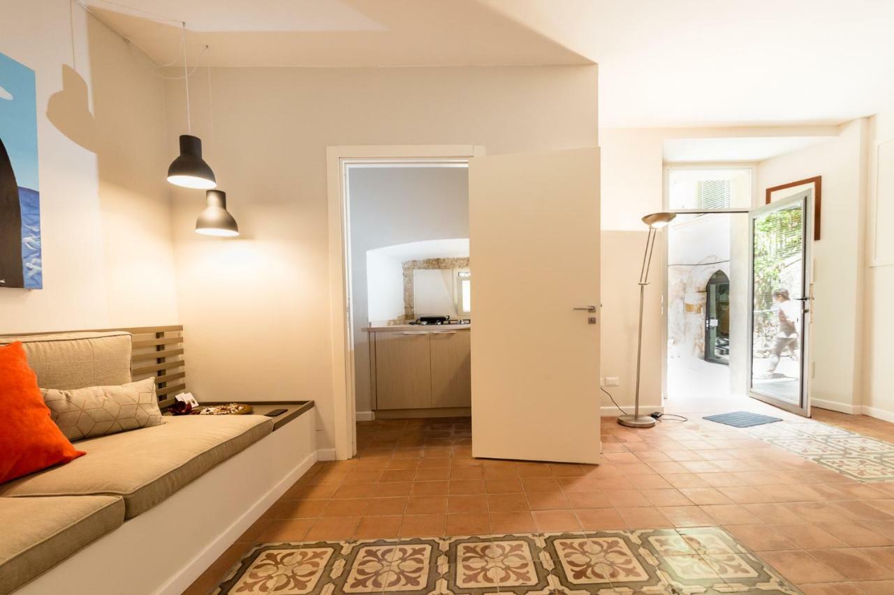 Palazzo Taranto Luxury Rooms Caltagirone Exterior photo